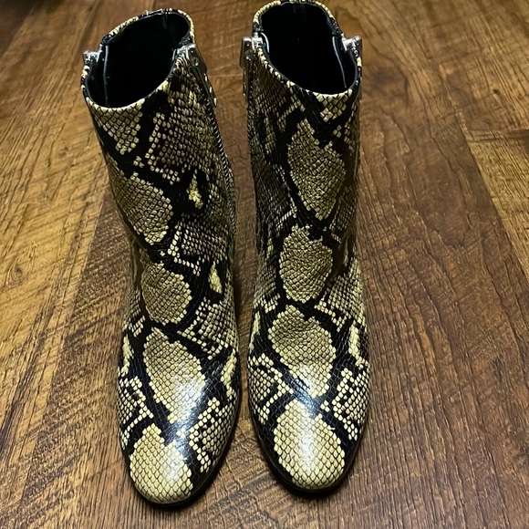 French Connection Faux python booties - Picture 3 of 9